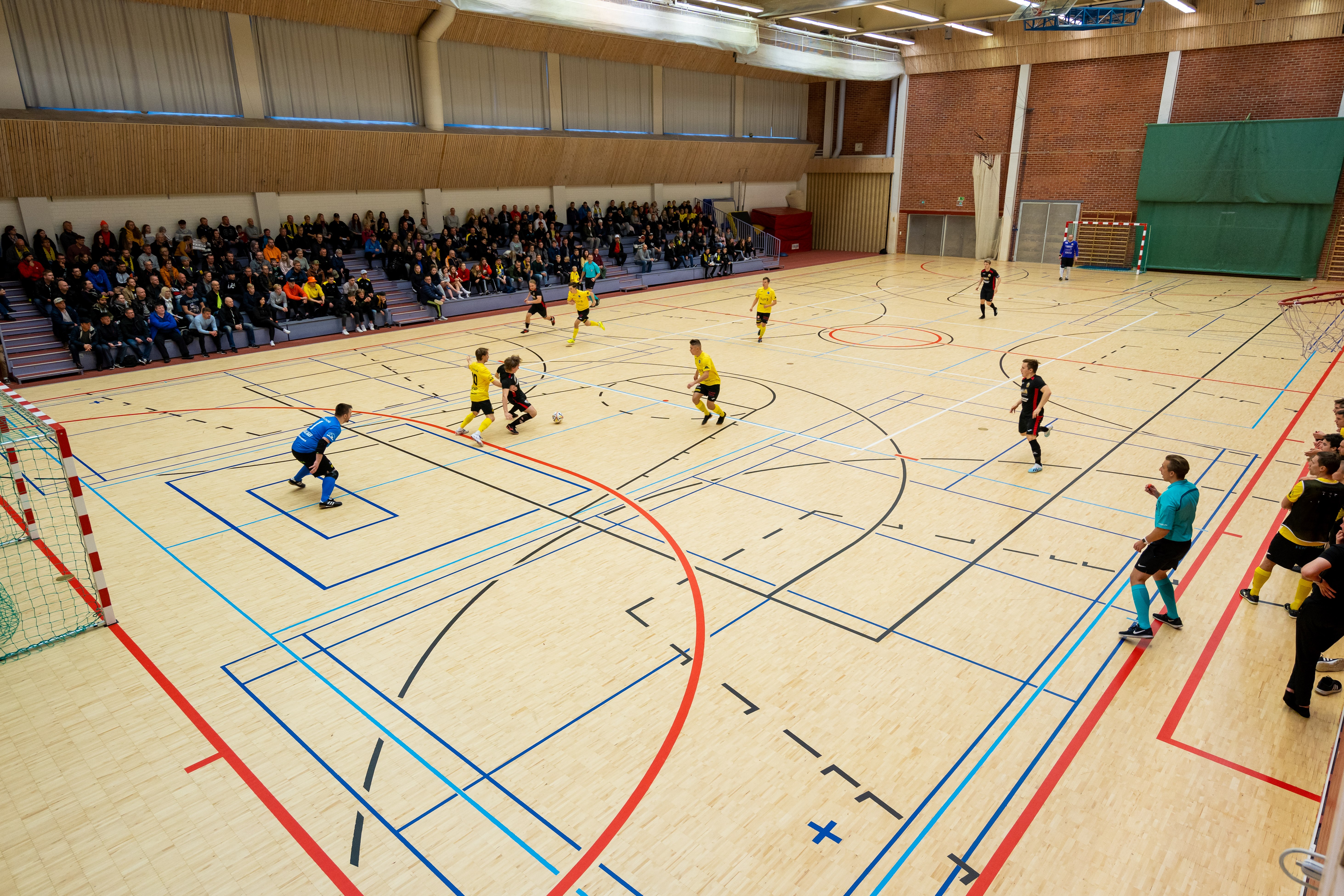 Liikuntahallin sali, futsal peli